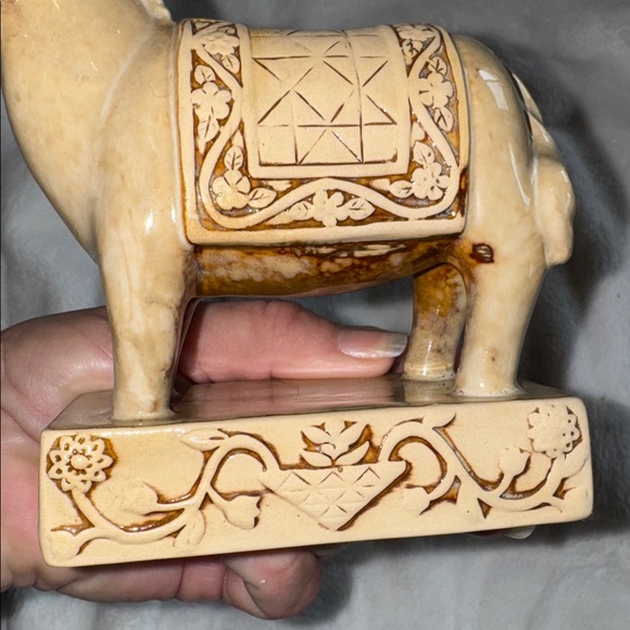 Vintage Glazed Pottery Horse Figurine: Asian-Inspired Farmhouse Decor - Picture 5 of 8
